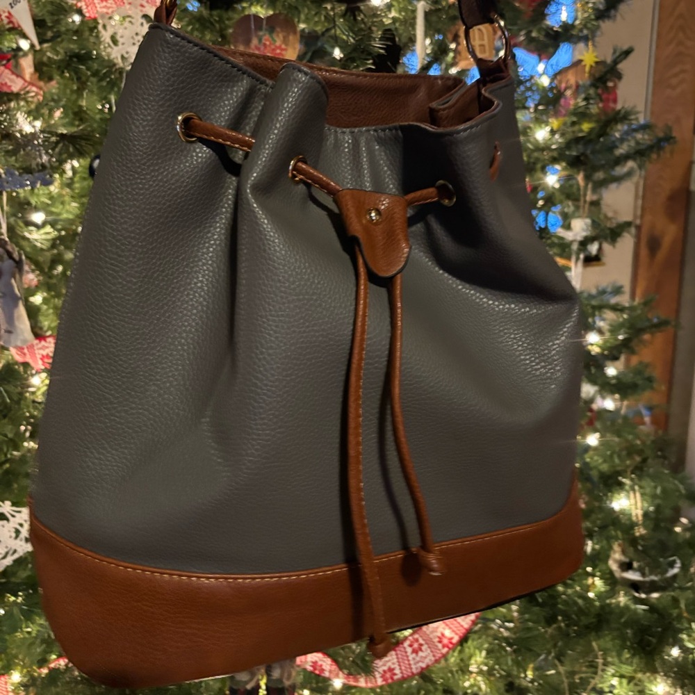 Purse/Tote Soft Gray/Brown